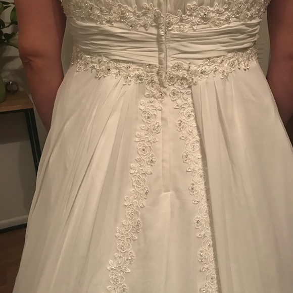 Wedding Dress - Picture 8 of 8